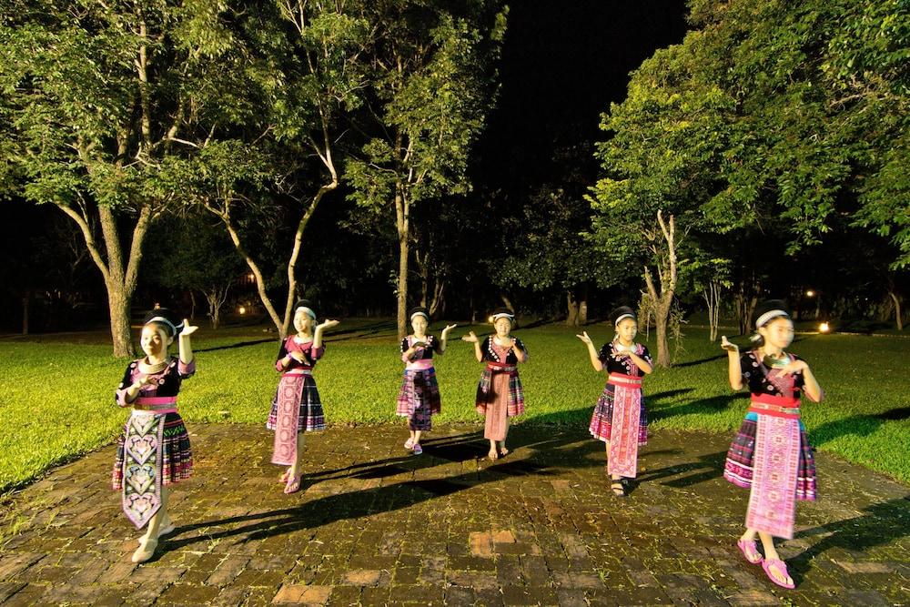 מאה רים Hmong Hilltribe Lodge מראה חיצוני תמונה