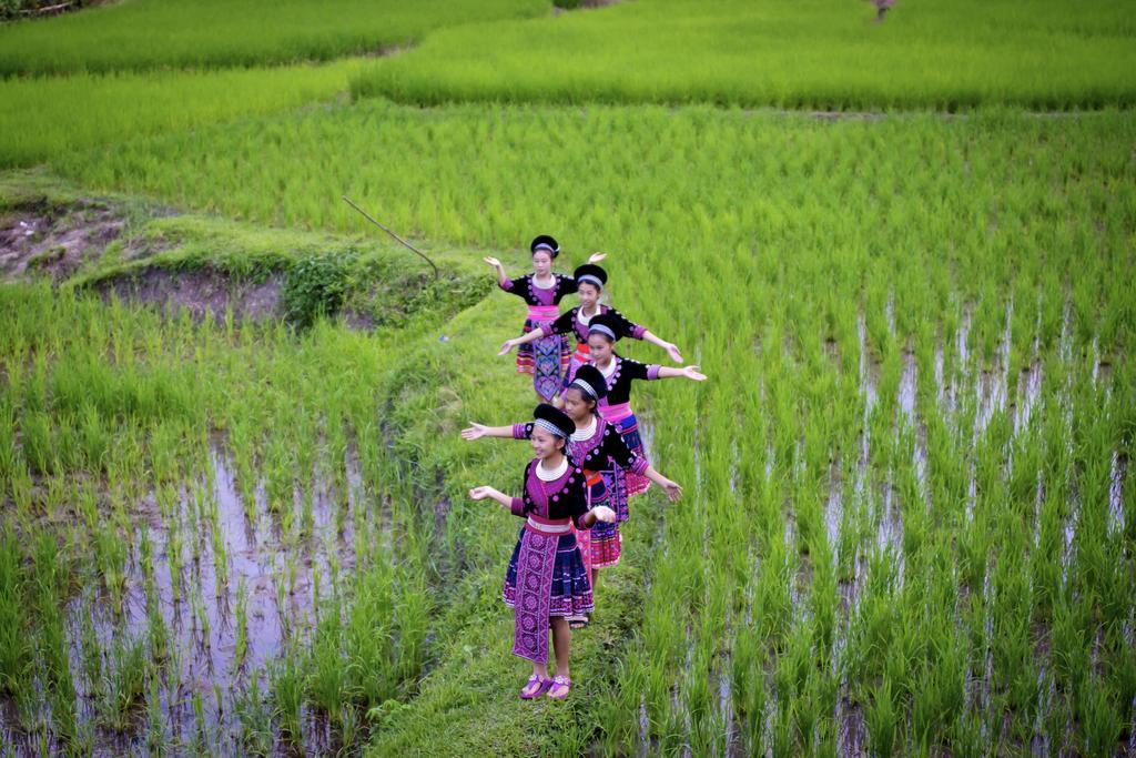 מאה רים Hmong Hilltribe Lodge מראה חיצוני תמונה
